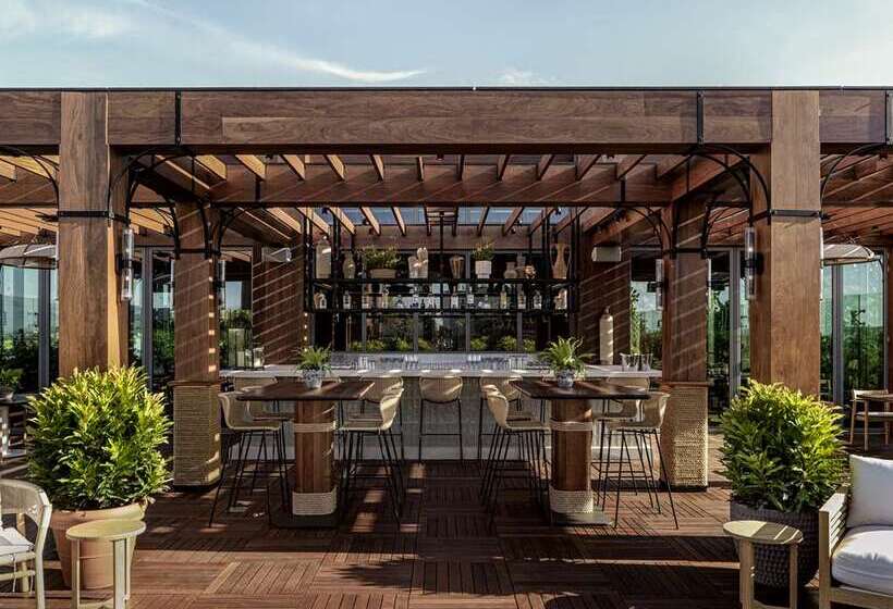 The Ray Hotel Delray Beach, Curio Collection By Hilton