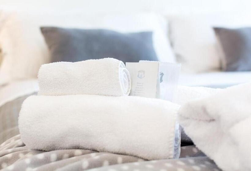 4 Star Bologna Train Station   Self Check In