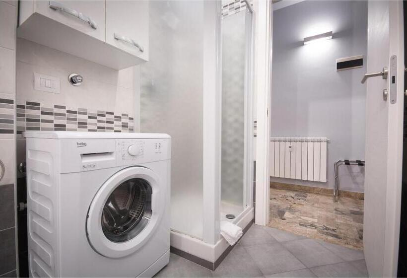 4 Star Bologna Train Station   Self Check In