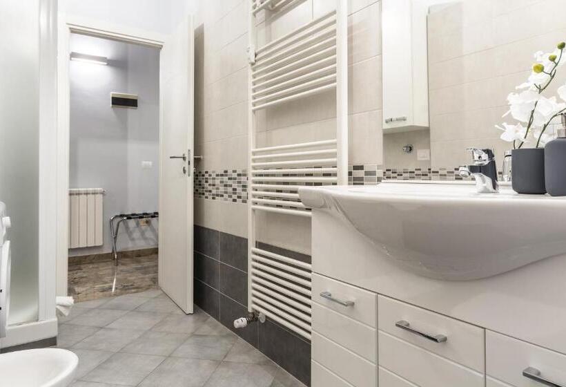 4 Star Bologna Train Station Self Check In