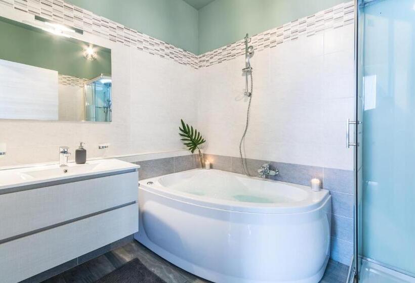 4 Star Bologna Train Station Self Check In