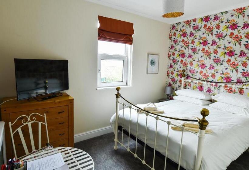 مبيت وإفطار Hillcrest Whitby