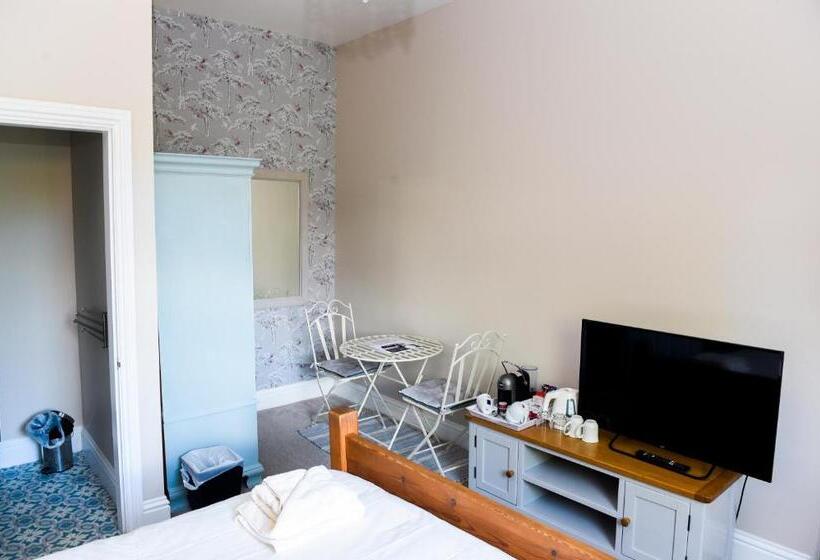 مبيت وإفطار Hillcrest Whitby