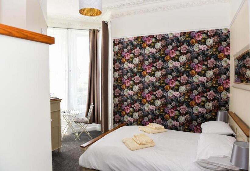 مبيت وإفطار Hillcrest Whitby