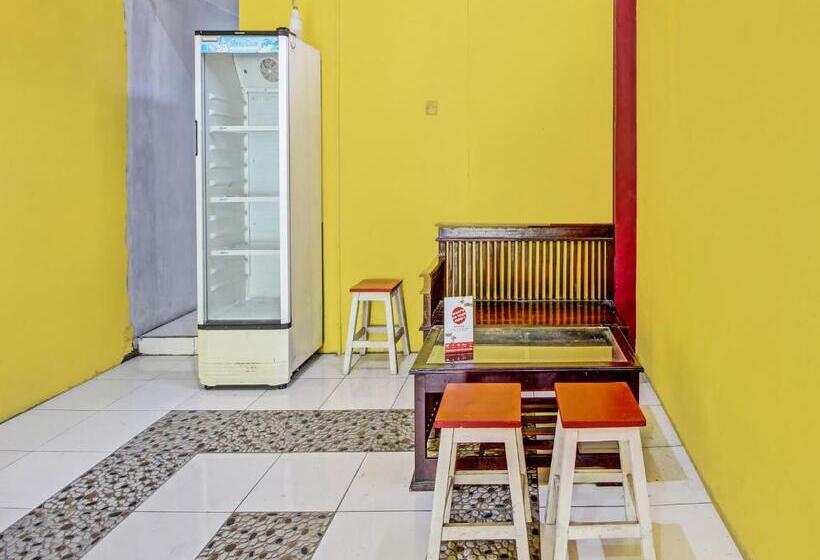 בית מלון כפרי Capital O 91690 Moza Guest House