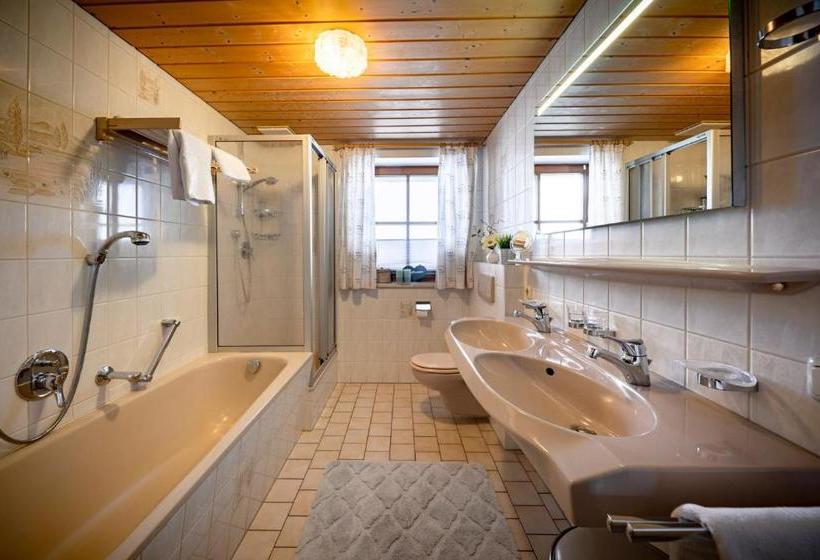 Отель Ferienhaus Stadlerlehen