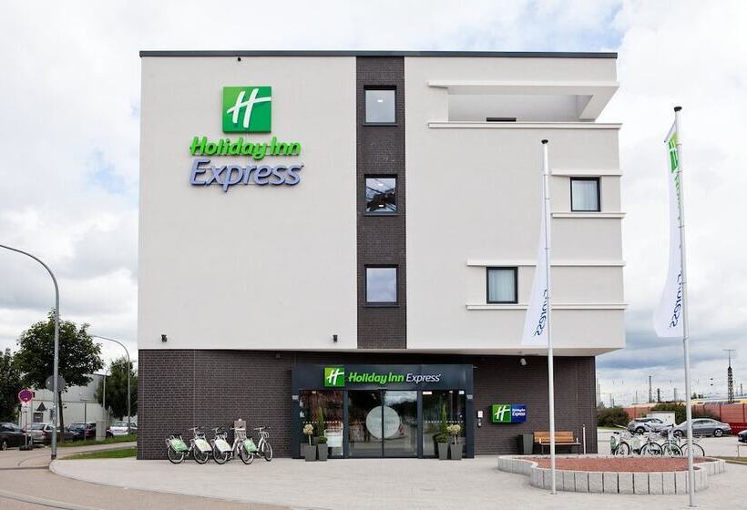 ホテル Holiday Inn Express   Offenburg, An Ihg