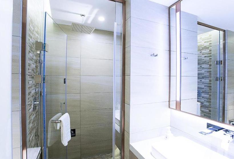 Lavande Hotel Lingwu Government Branch