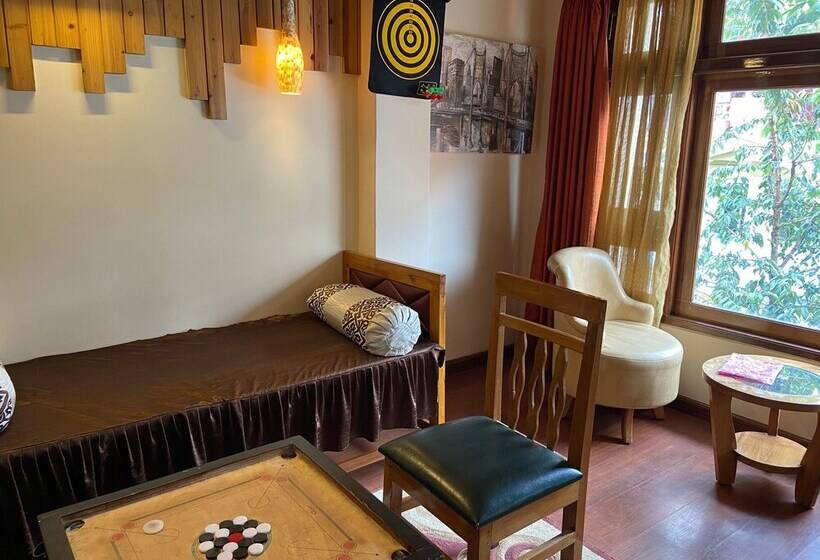 호텔 Omega Residency