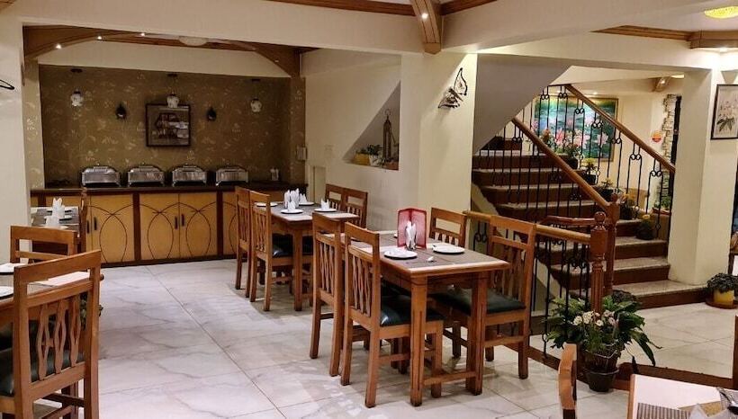 호텔 Omega Residency