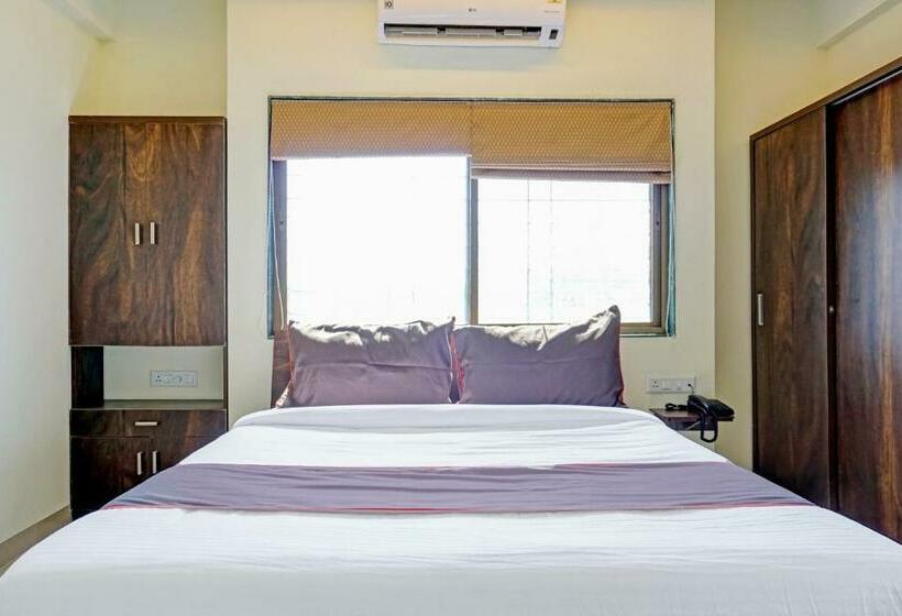 בית מלון כפרי Oyo 80389 Collection O Orchardz Inn