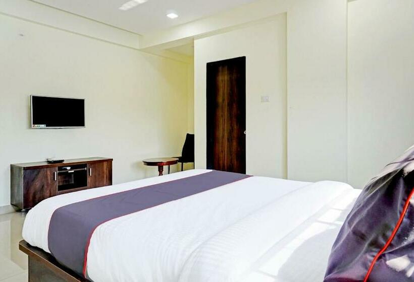 בית מלון כפרי Oyo 80389 Collection O Orchardz Inn