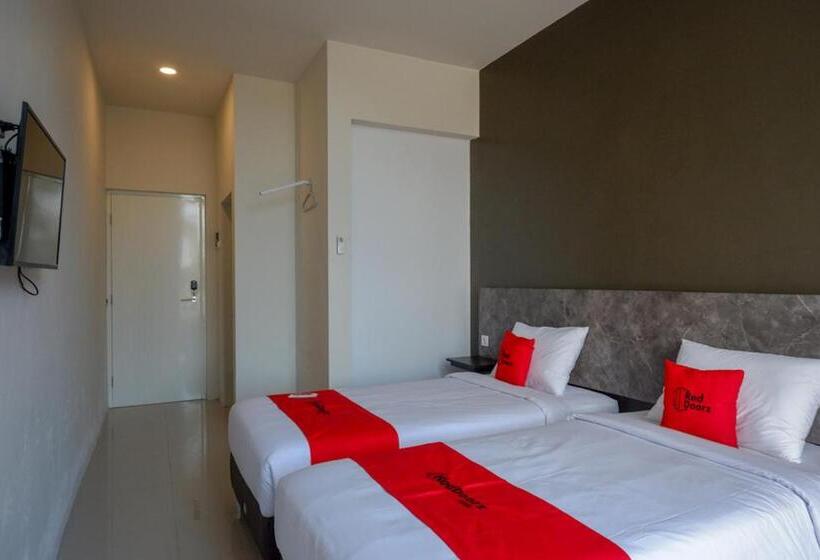 酒店 Reddoorz Plus Near Solo Baru