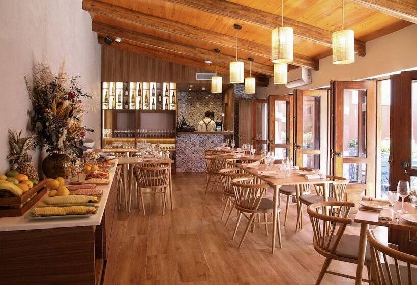 هتل Vincci Alfama 4*