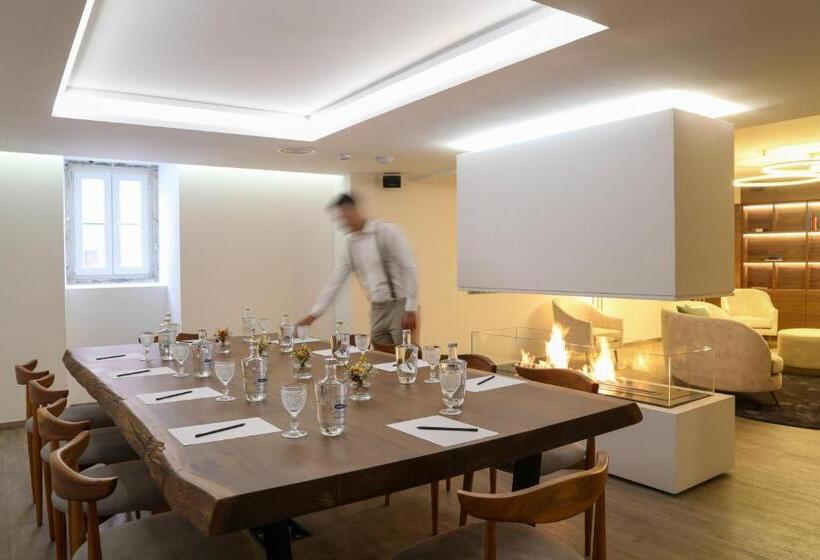 هتل Vincci Alfama 4*