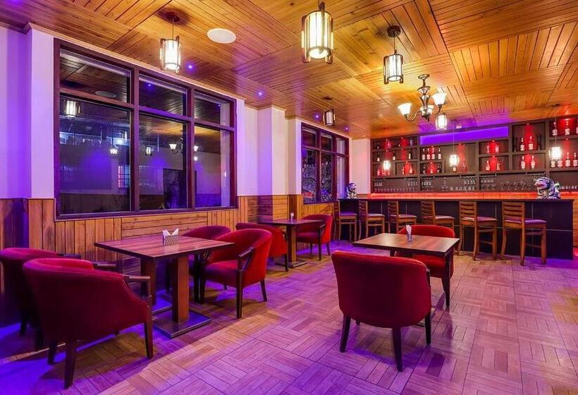 酒店 Sobralia Casino Resort & Spa