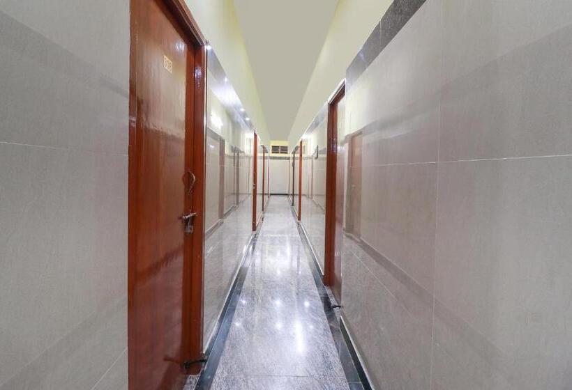 فندق Spot On Raja Lodge