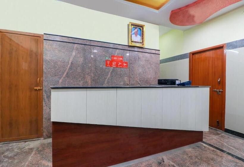 فندق Spot On Raja Lodge