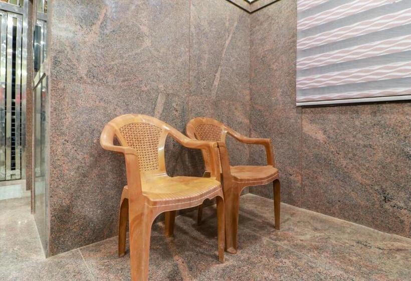 בית מלון כפרי Spot On Raja Lodge