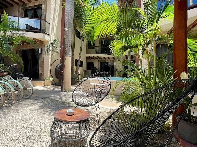 فندق Suites Villas El Jardin