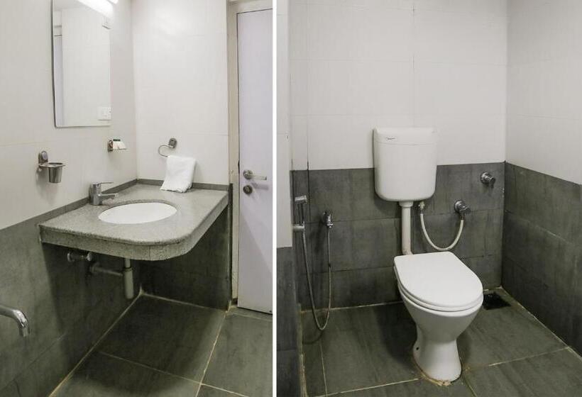 ホテル Super Collection O Pearl Near Shaniwar Wada