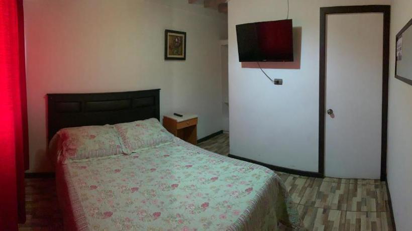 بنسيون Hostal Don Jose