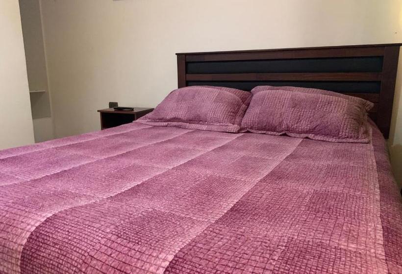 بنسيون Hostal Don Jose