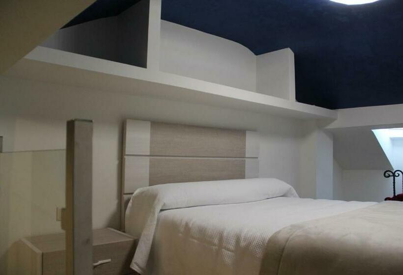 펜션 Hostal Poeta Machado