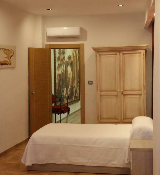 펜션 Hostal Poeta Machado