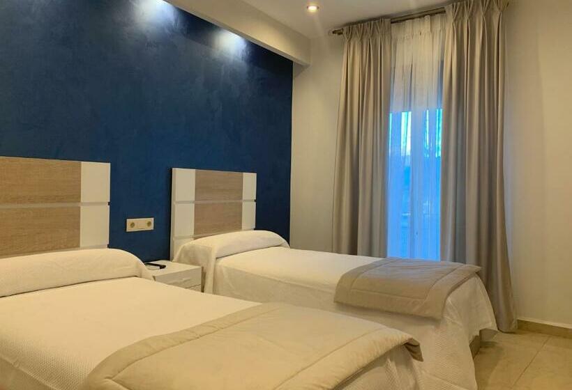 펜션 Hostal Poeta Machado