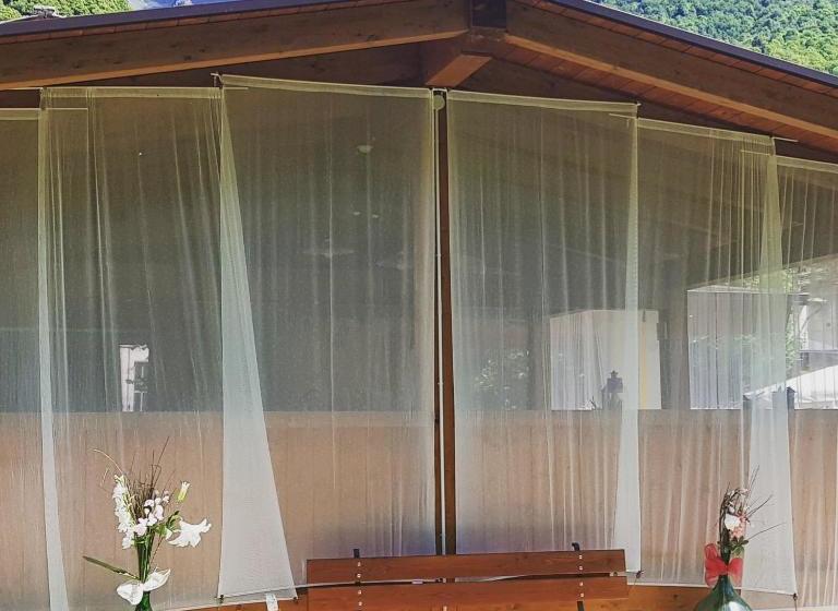 פנסיון L Alpina Affittacamere