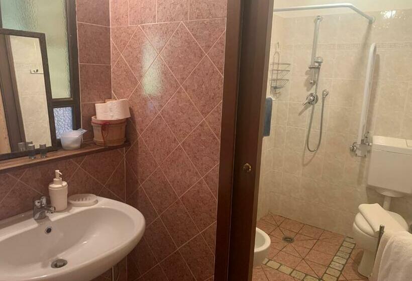 פנסיון L Alpina Affittacamere