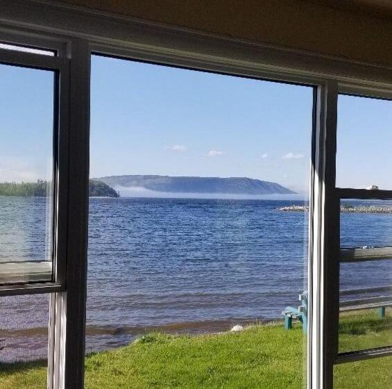 St Ann S Motel & Cottage