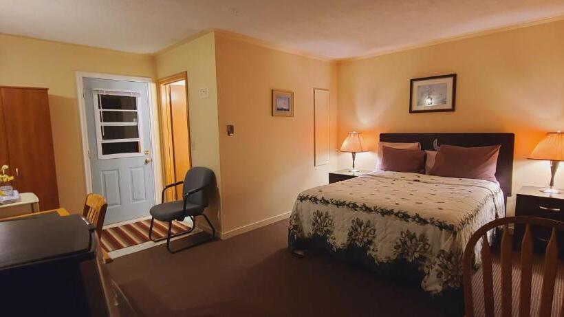 St Ann S Motel & Cottage