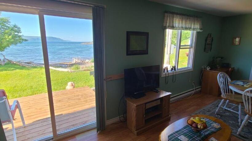 St Ann S Motel & Cottage