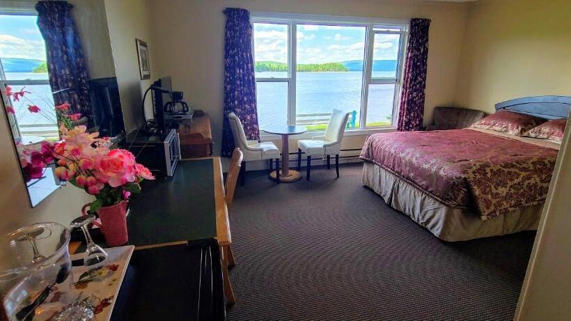 St Ann S Motel & Cottage