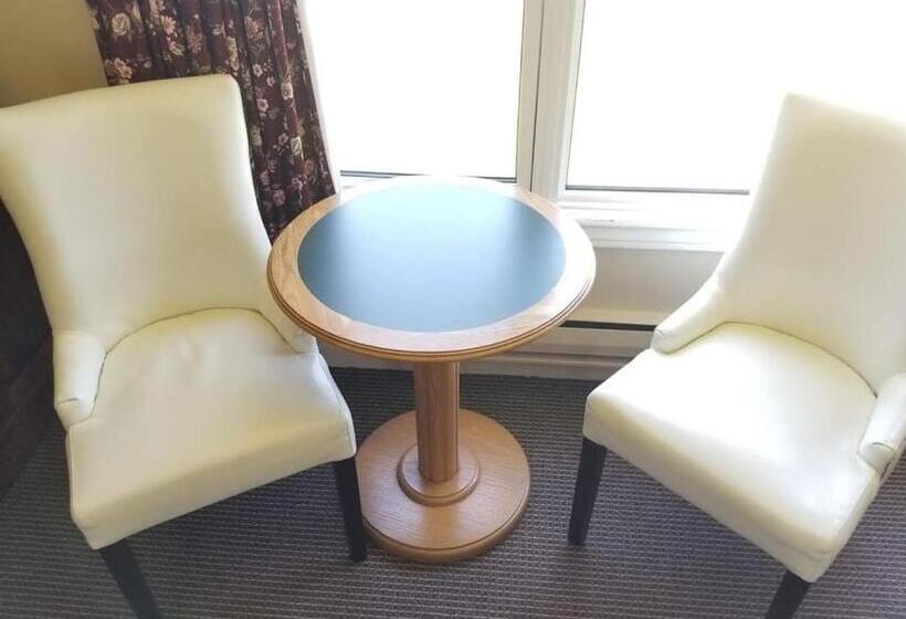 St Ann S Motel & Cottage