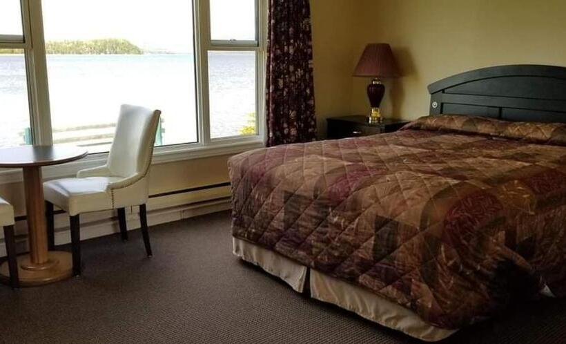 St Ann S Motel & Cottage