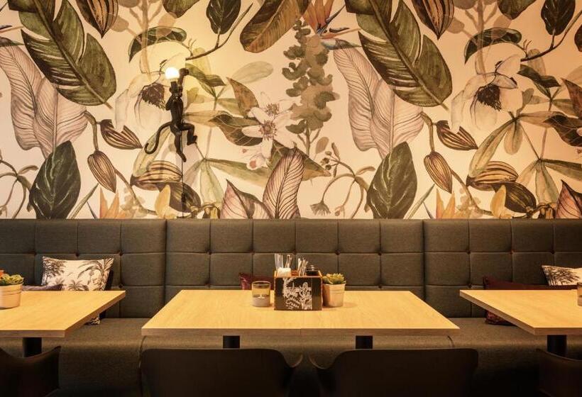 The Niu Crusoe   Apartments