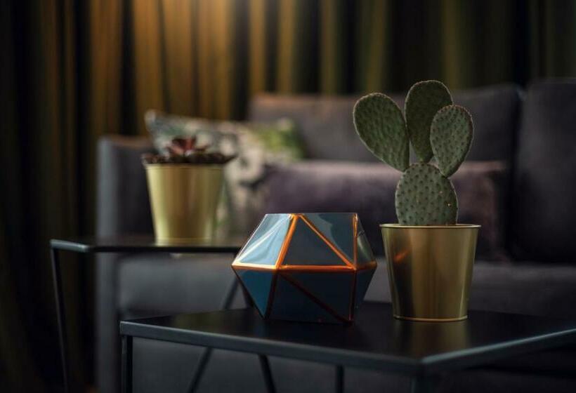 The Niu Crusoe   Apartments