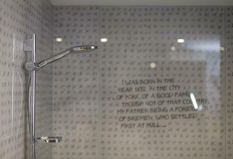 The Niu Crusoe   Apartments