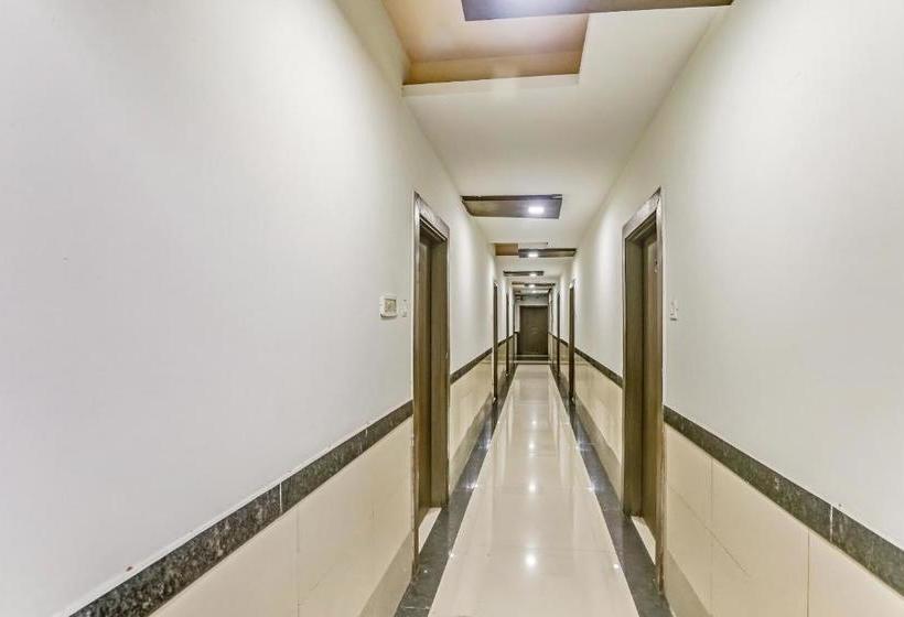 酒店 Capital O Ind699 Royal Stay