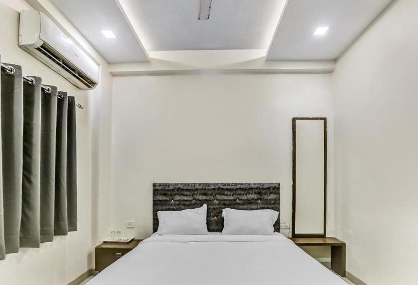 酒店 Capital O Ind699 Royal Stay