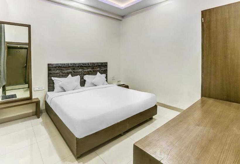 酒店 Capital O Ind699 Royal Stay