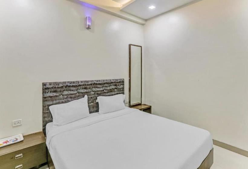 酒店 Capital O Ind699 Royal Stay