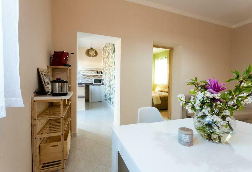 Bed and Breakfast All Ombra Del Pino