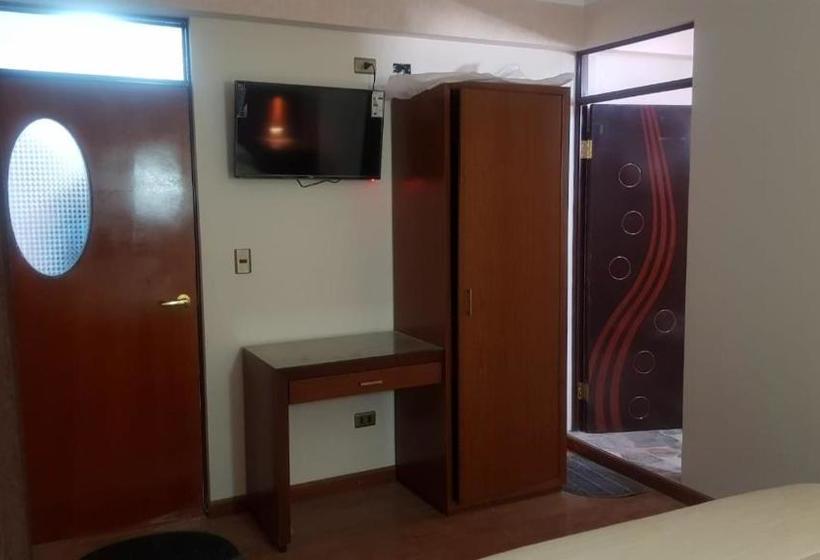 تختخواب و صبحانه Asian House