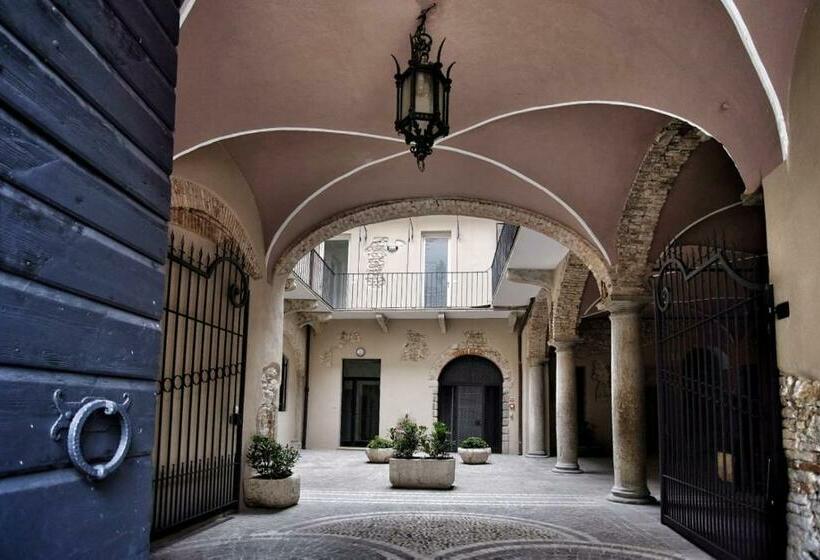 تختخواب و صبحانه Corte Trento
