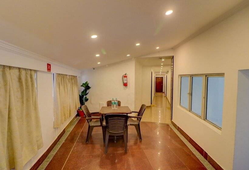 Fabhotel F9 Mall Road