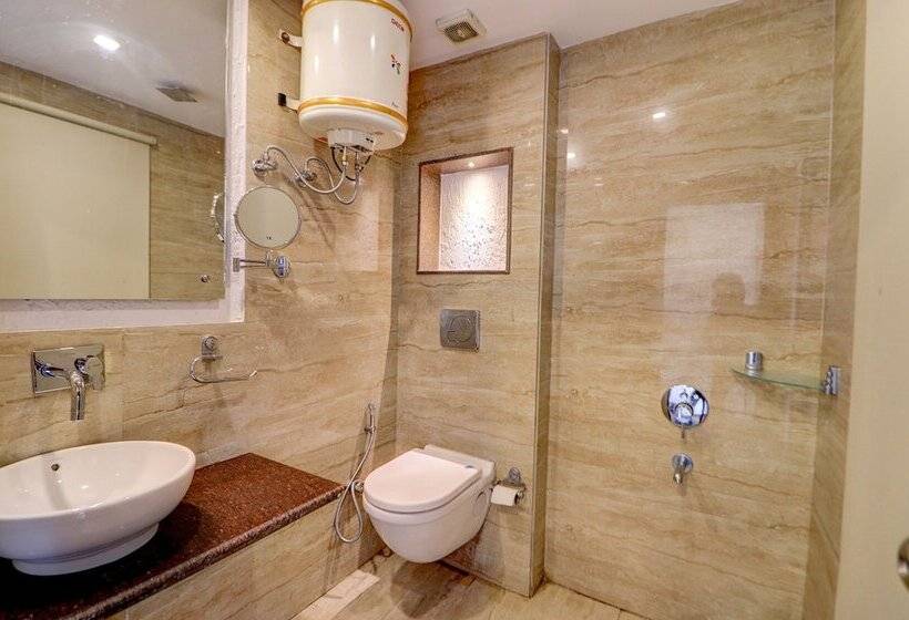 Fabhotel F9 Mall Road